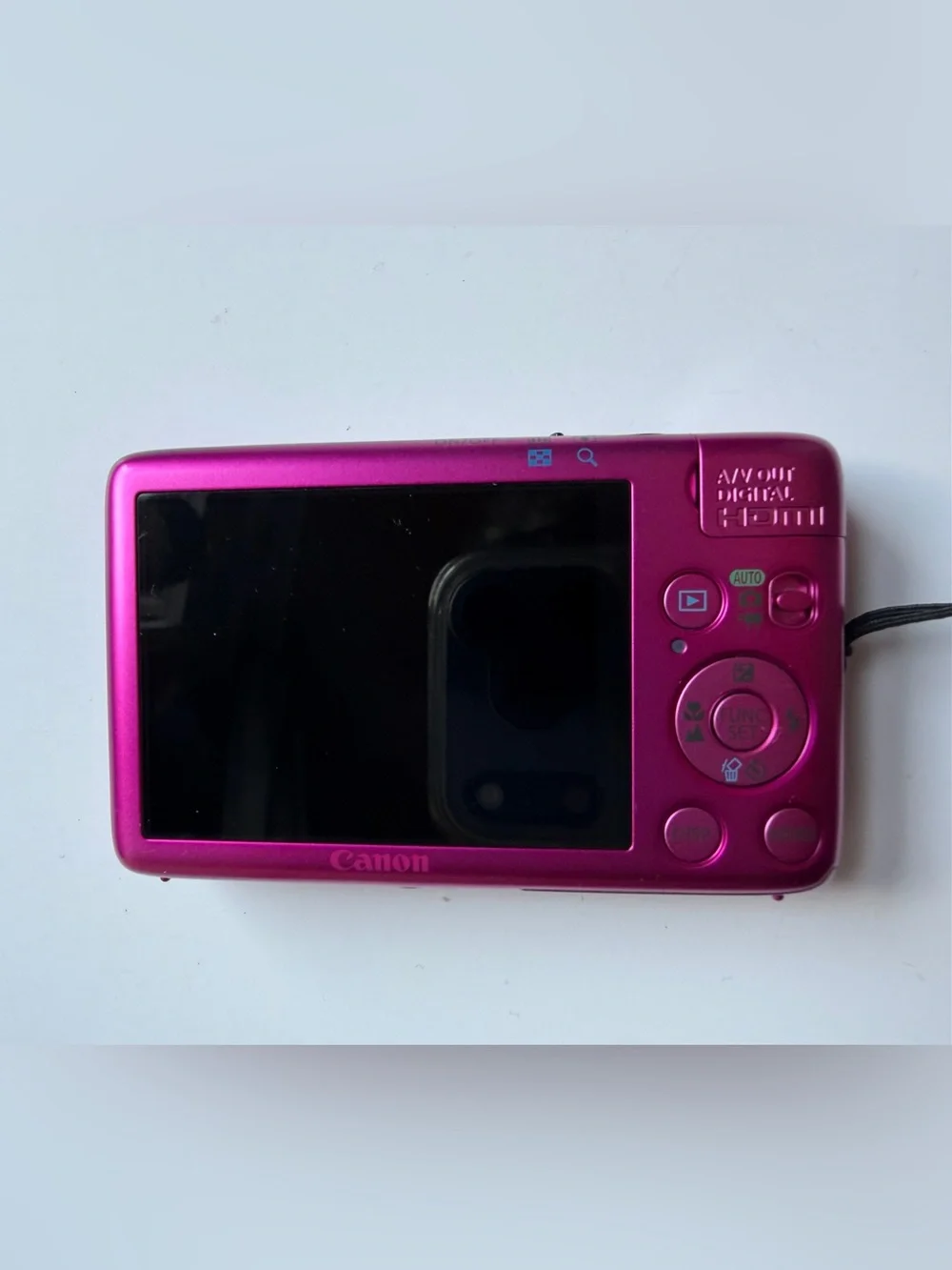 Pink Canon PowerShot SD1400 IS 14.1 MP Digital ELPH Camera with 4x zoom bundle